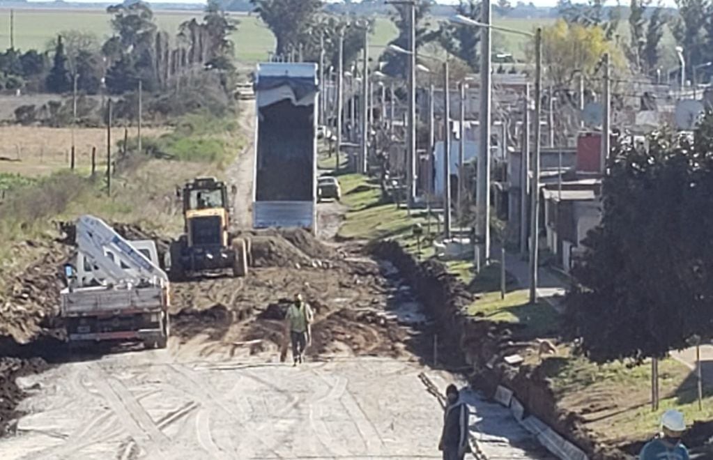 Realizan mejoras en parajes rurales.