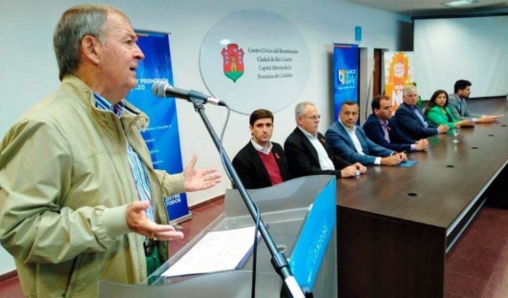 Schiaretti anunció aportes de la Provincia como subsidio al transporte de Río Cuarto.
