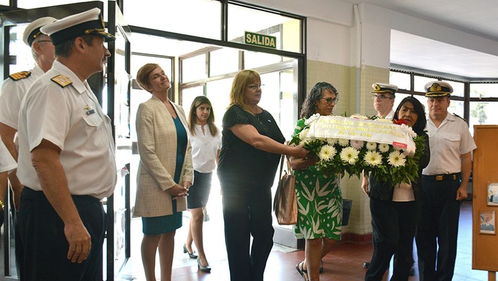 Puerto Belgrano: homenajearon a la primera promoción de enfermeras de la Armada