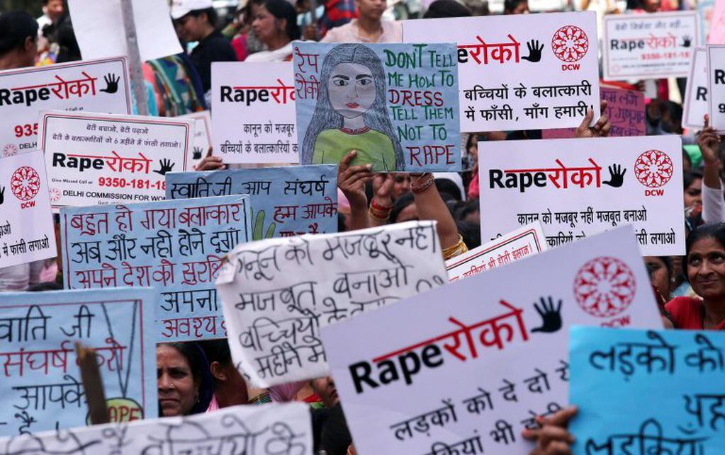La comunidad celebra la aprobación de la pena de muerte en India para violadores de menores de 12 años. EFE/EPA/RAJAT GUPTA