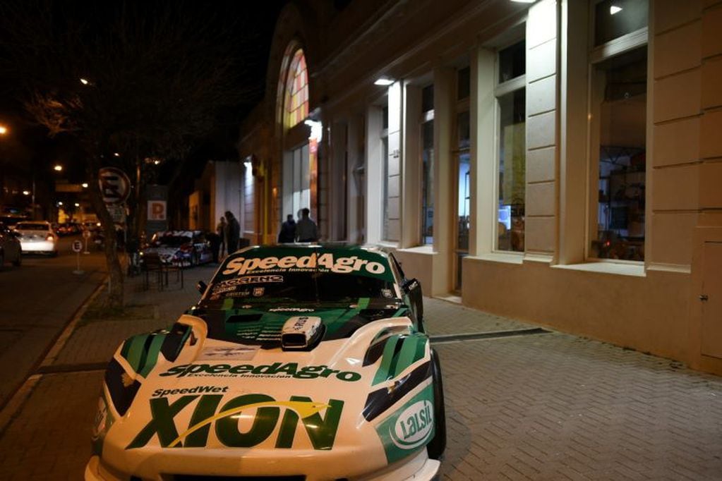 El auto Nicolás Gonzalez estuvo afuera del CCVM (Prensa Municipalidad)