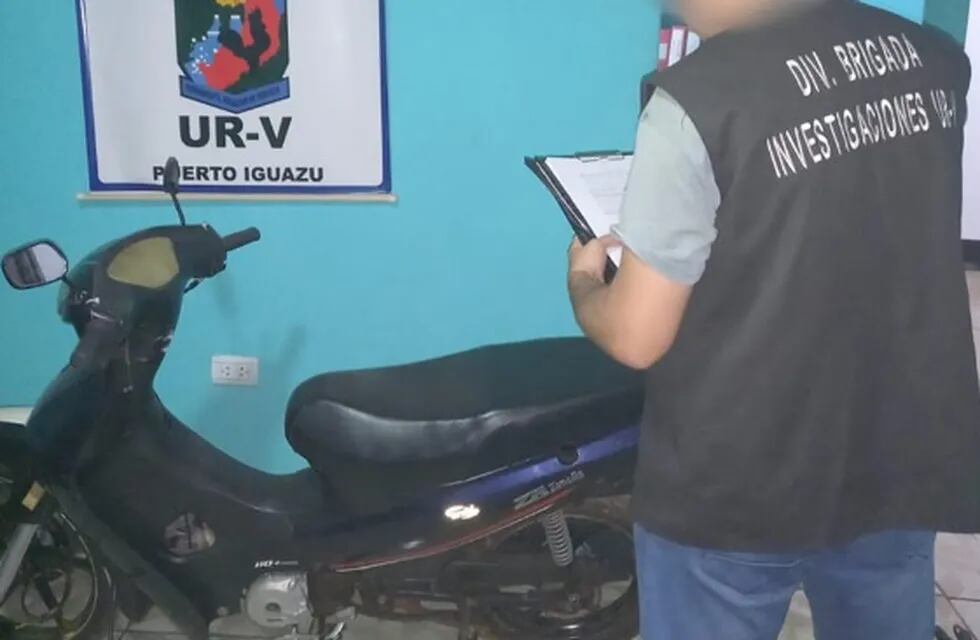Puerto Iguazú: recuperan motocicleta robada.