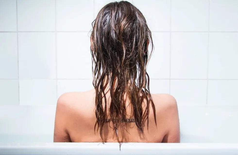 El No Poo implica reemplazar el shampoo por productos naturales.