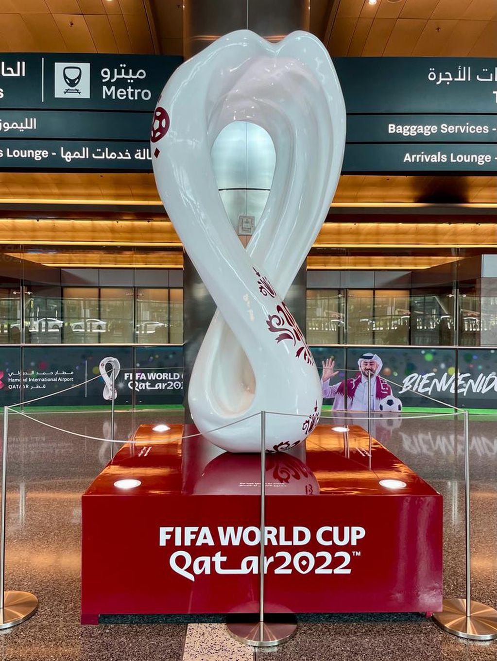En el aeropuerto los fanáticos ya se encontrarán con todo tipo de imágenes y decoraciones alusivas al fútbol.