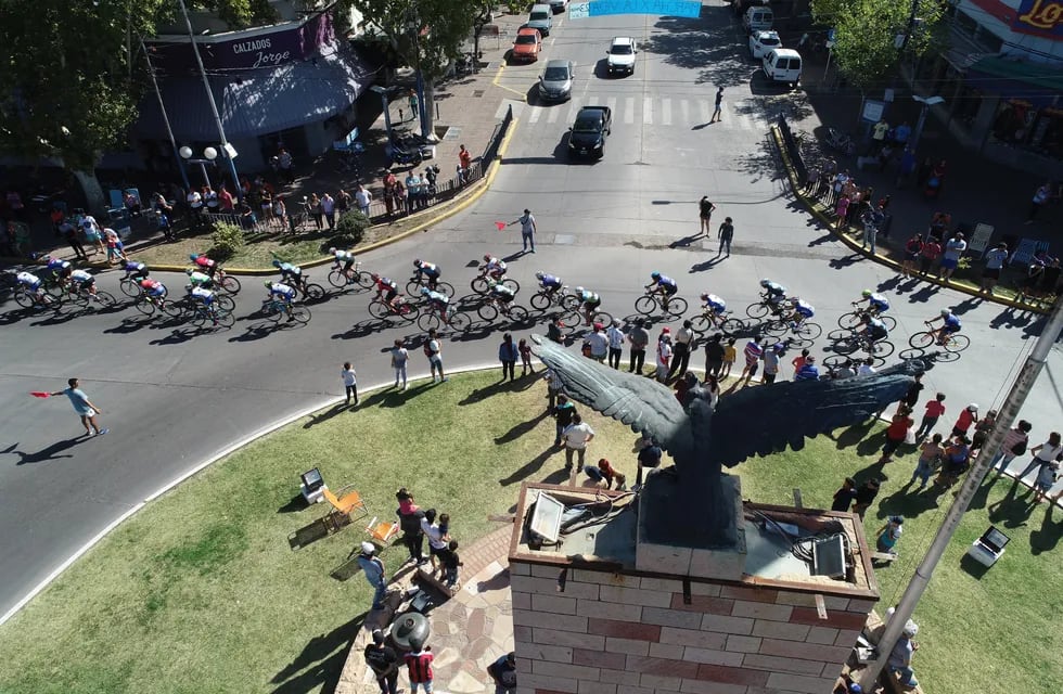El miércoles 24 comienza la Vuelta Ciclística de Alvear con pedalistas de todo el país.