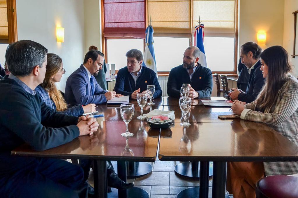 El Embajador de la República Francesa visitó Tierra del Fuego