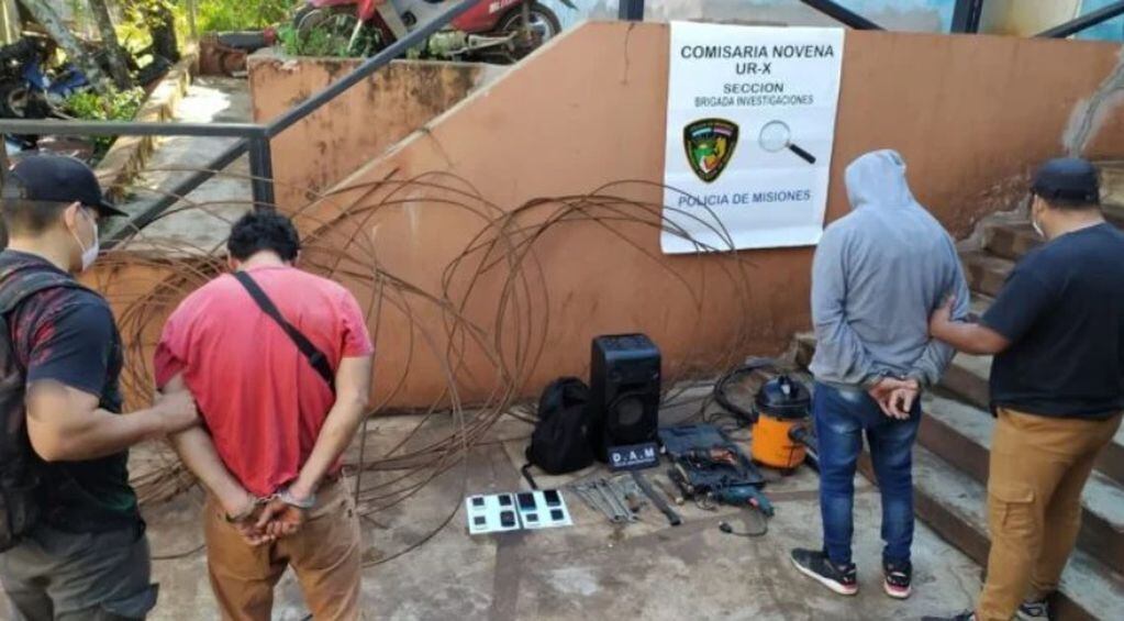 Dos jóvenes detenidos y elementos recuperados en Posadas.