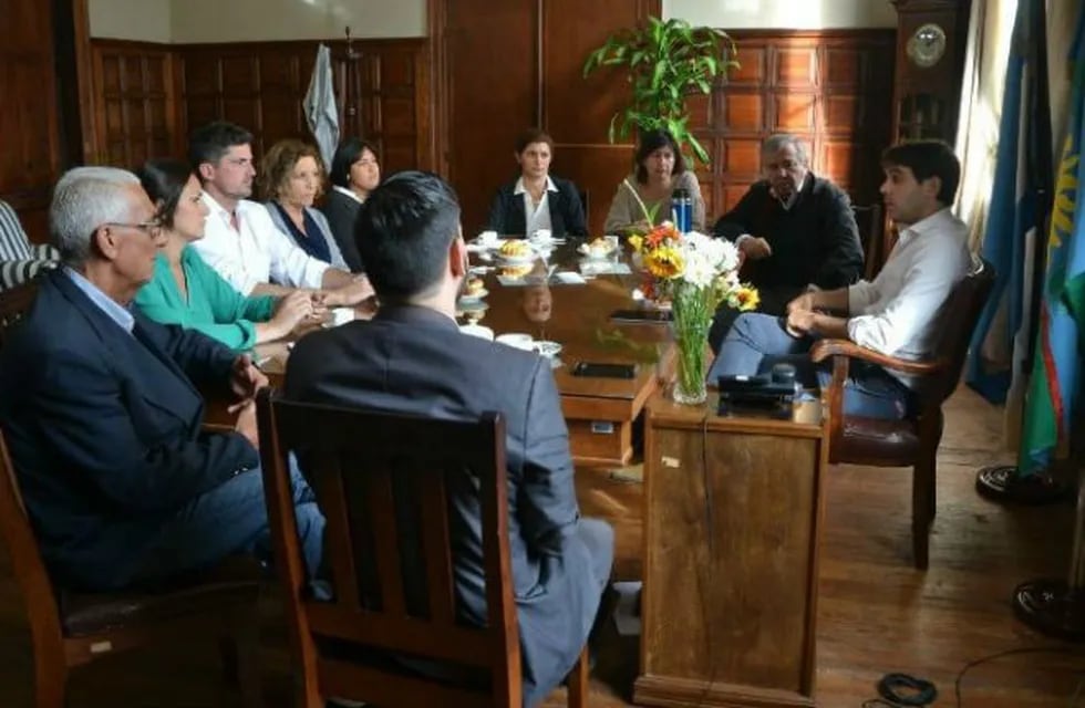 De la reunión con el intendente participaron los concejales electos por Cambiemos y 1País. (Municipalidad de San Nicolás)