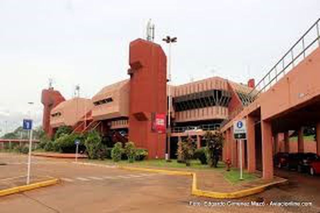 El aeropuerto de Puerto Iguazú contará con servicio de ómnibus hasta Posadas.