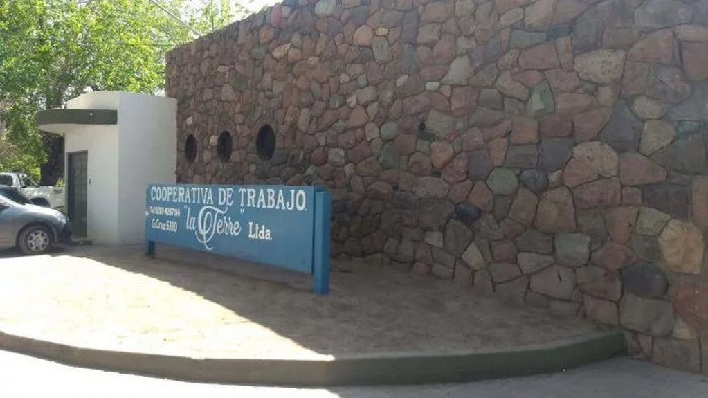 La cooperativa Laterre, ubicada en el carril Godoy Cruz, de Guaymallén. En esa propiedad funcionaba Industrias Matas.