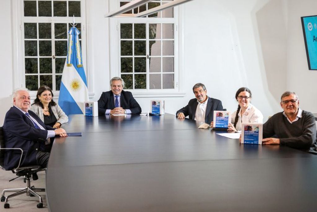 Alberto Fernández anunció la creación de un test de diagnóstico rápido desarrollado por científicos argentinos (Foto: Presidencia)