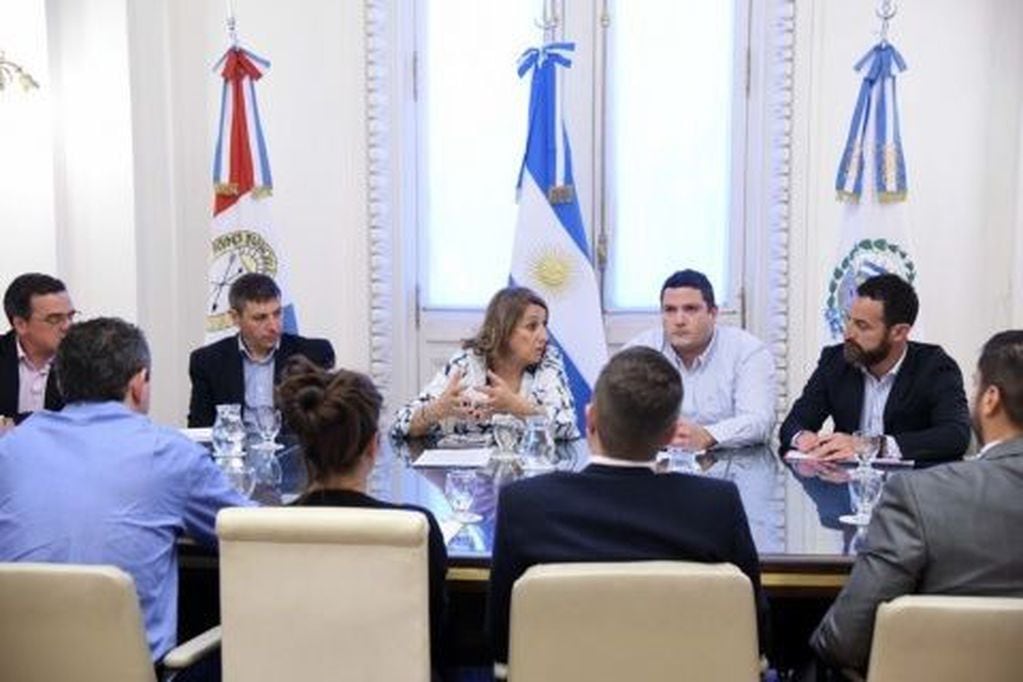 Mónica Fein se reunió con concejales en el Palacio de Los Leones. (Roy López Molina)