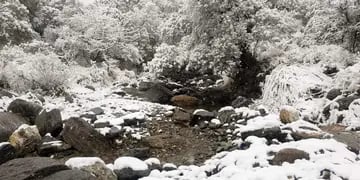 Invierno se despide con una sorpresiva nevada en la Villa de Merlo en San Luis