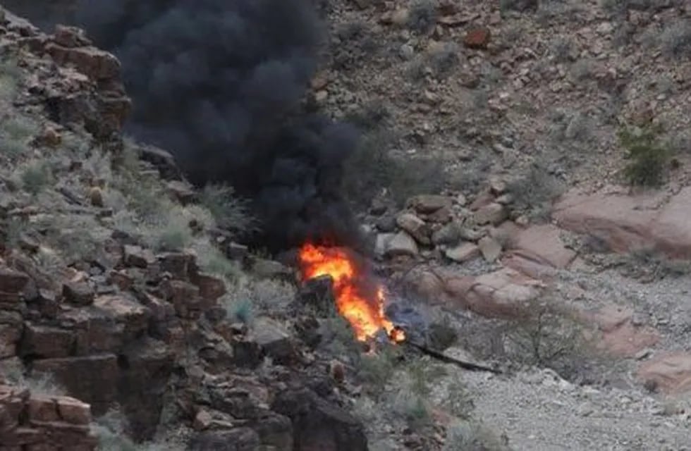 Tres muertos y cuatro heridos tras la caída de un helicóptero en el Gran Cañón del Colorado.
