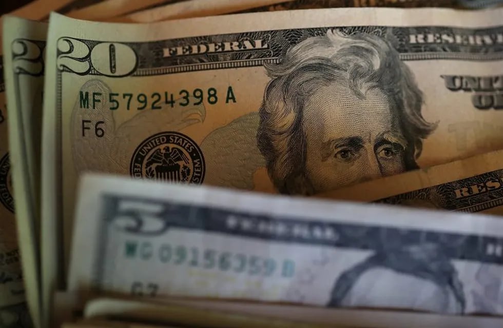 El dolar bajó a $22,70 luego del discurso de Mauricio Macri. Foto: AFP.