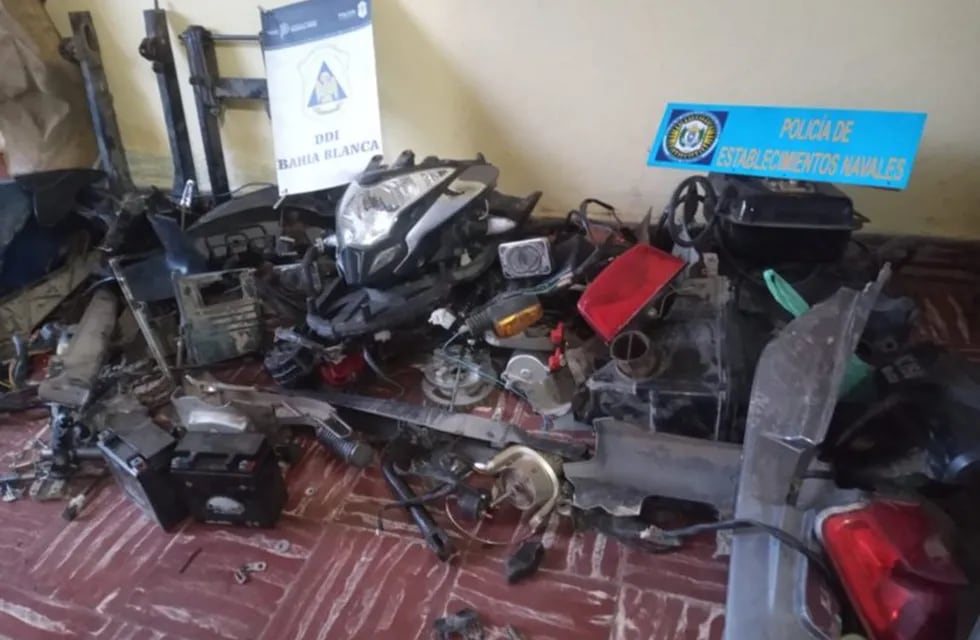 Punta Alta: allanan una vivienda y encuentran decenas de partes de motos