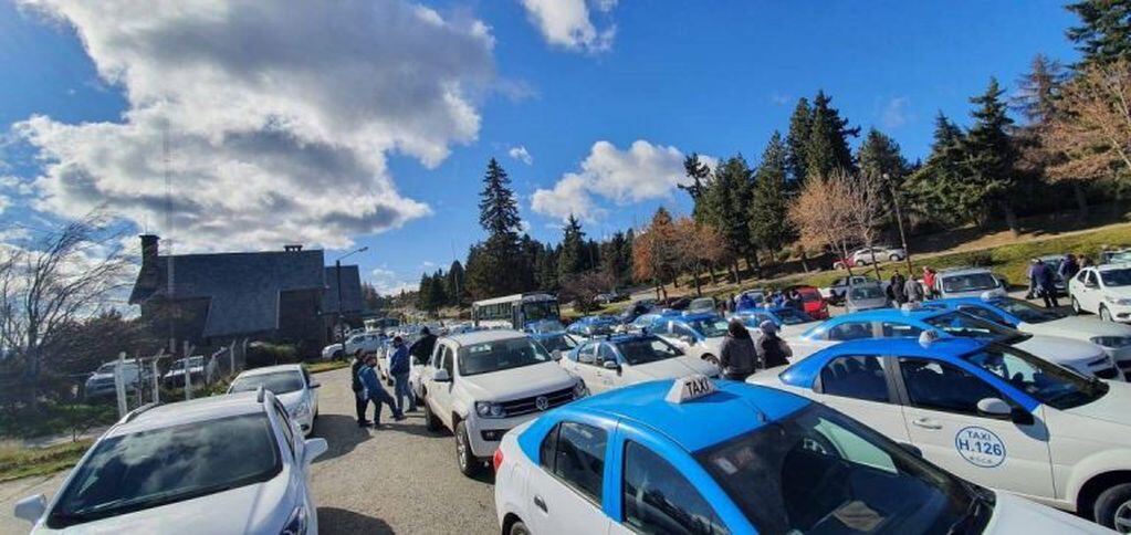 Protestas de taxistas en San Carlos de Bariloche (ElCordillerano).