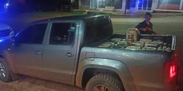 Puerto Esperanza: secuestran camioneta robada en Buenos Aires con combustible de contrabando