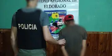 Joven detenido en Eldorado acusado de robar un celular a punta de cuchillo