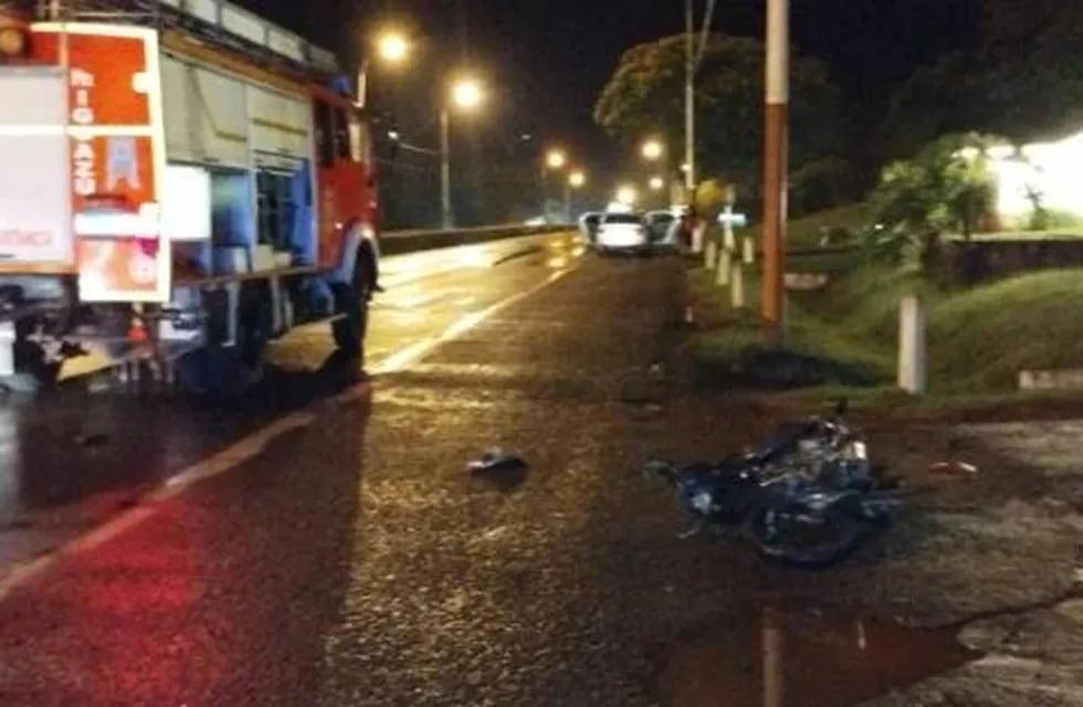 Falleció un motociclista en Puerto Iguazú tras un choque frontal.