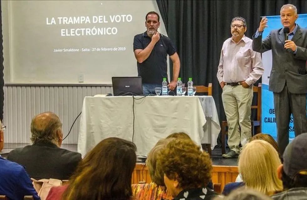 Los especialistas Jorge Smaldone, Jorge Ramírez y Diego Saravia. (El Tribuno)