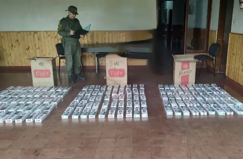 Gendarmería Nacional Argentina decomisa 1.500 paquetes de cigarrillos extranjeros en Puerto Piray.