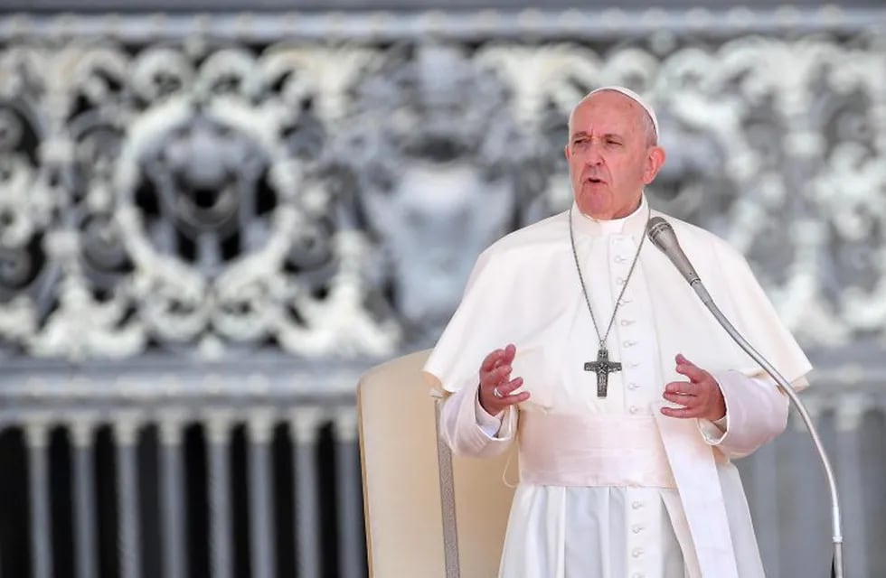 El papa Francisco preside la audiencia general de los miércoles en la plaza de San Pedro en el Vaticano. EFE/ Ettore Ferrari