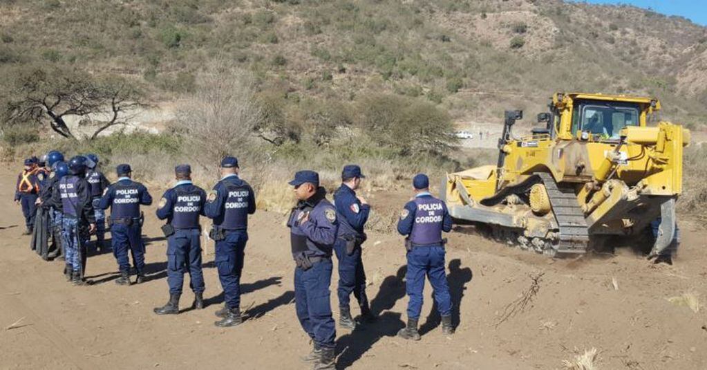 Autovía Punilla: enfrentamiento entre vecinos y policía