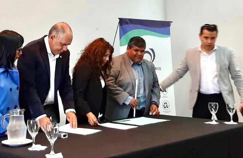La Unión Empresarios de Jujuy y el Ministerio de Desarrollo Humano firmaron un convenio para fomentar la inclusión social en locales gastronómicos.