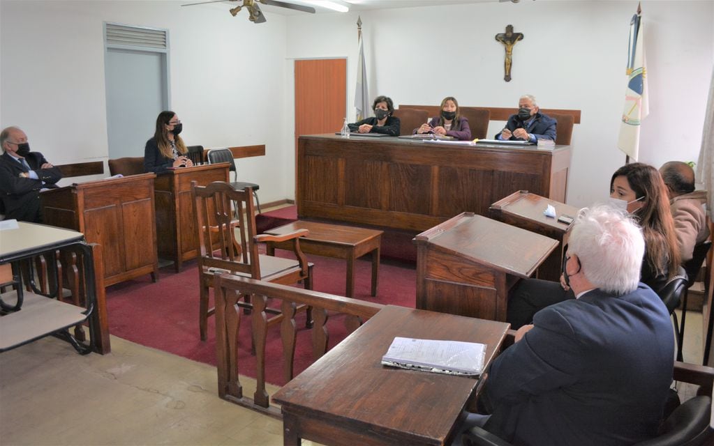 El Tribunal en lo Criminal 1 de Jujuy desestimó los pedidos de los abogados para la absolución de los cuatro acusados por el homicidio de Jairo Marcelo Ramón López, que finalmente fueron condenados a prisión perpetua.