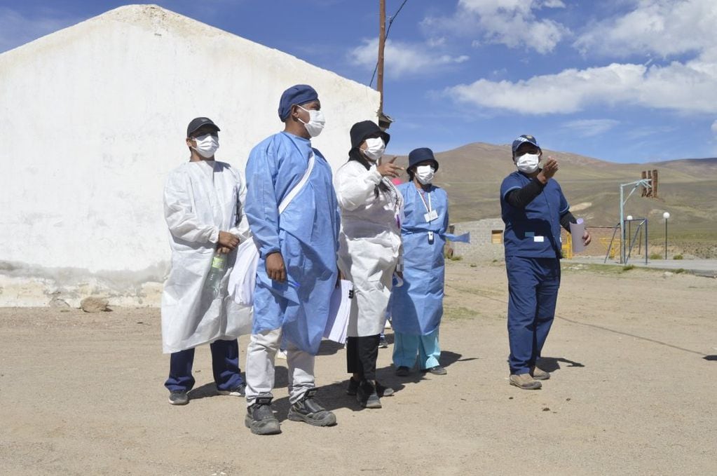 El Ministerio de Salud de Jujuy desplegó operativos de rastrillaje en la Quebrada, en busca de casos de coronavirus.