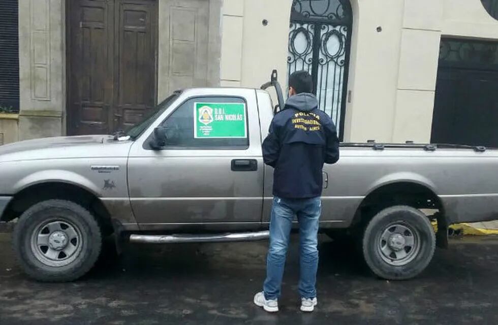 Se trata de un Ford Ranger, con pedido de secuestro en Lomas de Zamora. (El Informante)