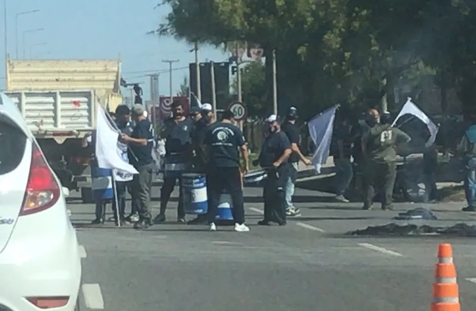 La movilización provocó un caos vehicular en avenida La Voz del Interior.