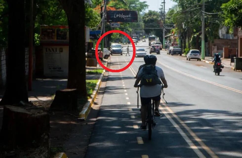 Desde la Municipalidad de Puerto Iguazú recuerdan que está prohibido estacionar sobre bicisendas.