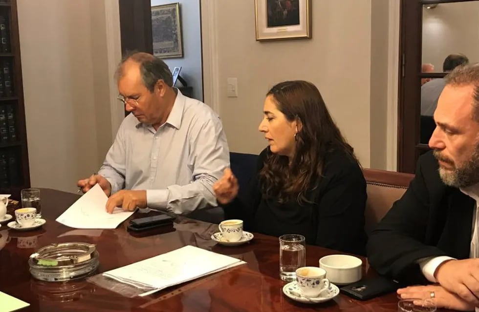 Junto a Ricardo Gil Lavedra y Marcelo Wechslerfirmando el Amparo que presentaremos en la Corte Suprema de la Nación para frenar el atropello institucional en La Rioja.