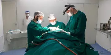Primera operacion de cerebro en Arroyito - Clinica Regional