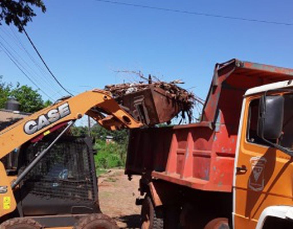 Puerto Iguazú: continúan ejecutando obras viales.