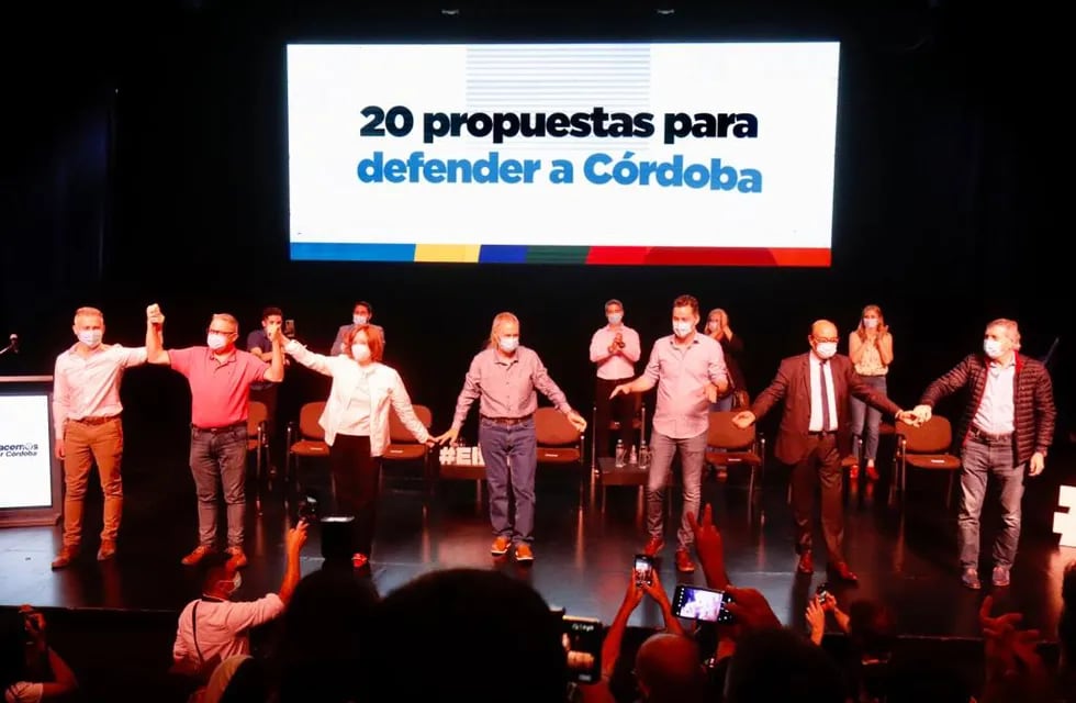 En el acto presentaron 20 propuestas para defender Córdoba.
