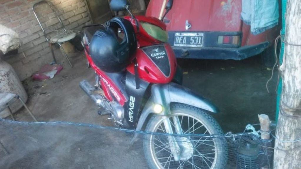 La moto secuestrada en la casa de Rojas.
