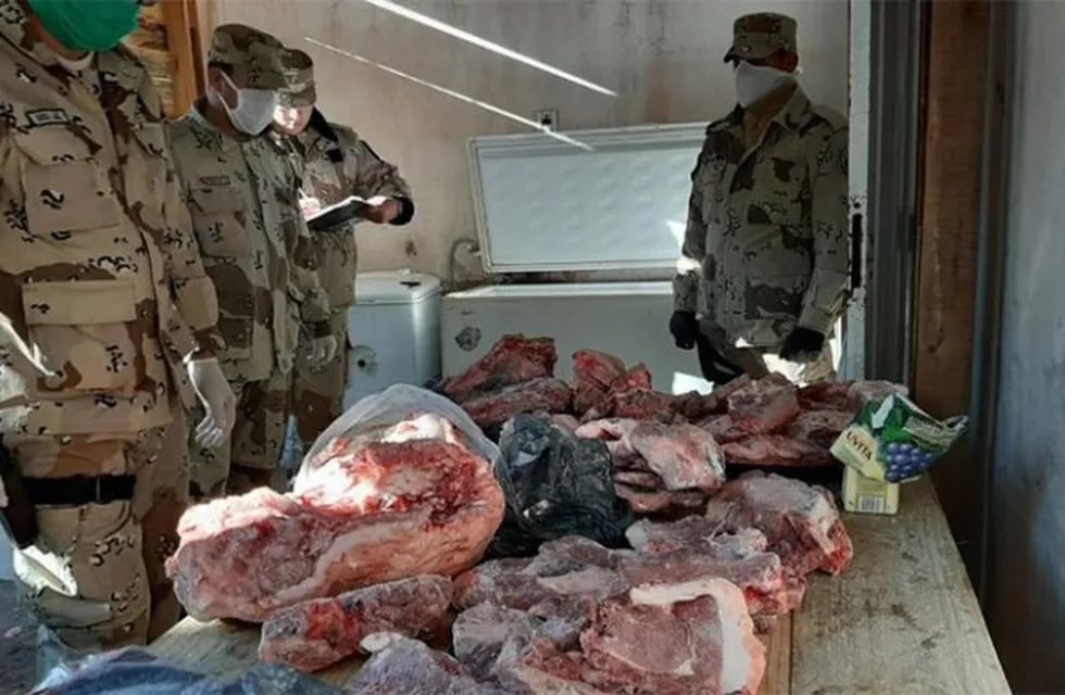 Decomiso de carne porcina en Gualeguaychú\nCrédito: Policía Rural
