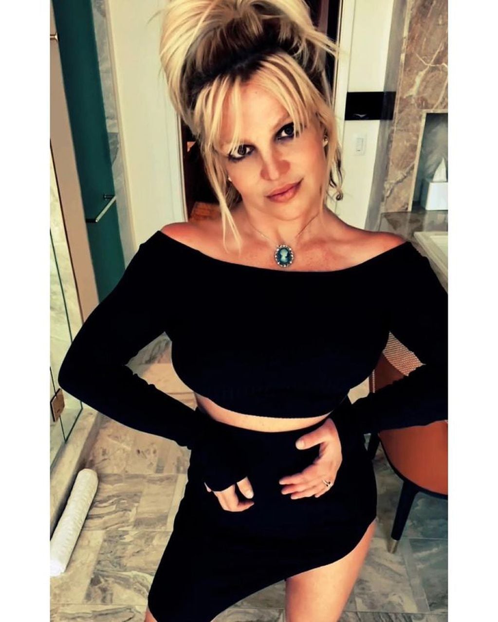 El look 'total black' y la publicación de Britney que causaron furor.