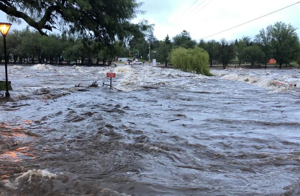 Creciente en el río San Antonio.