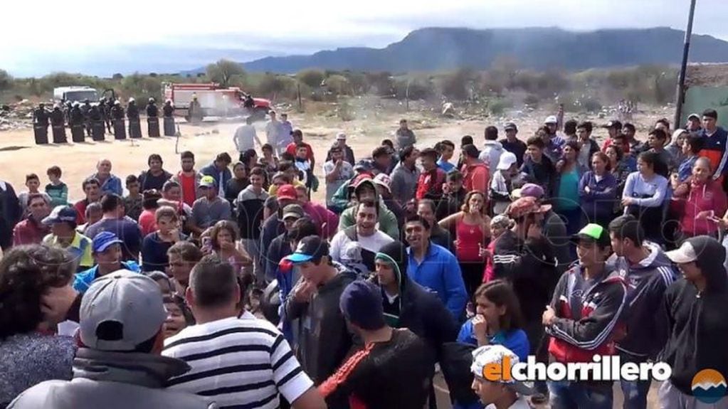 Represión y desalojo en San Luis