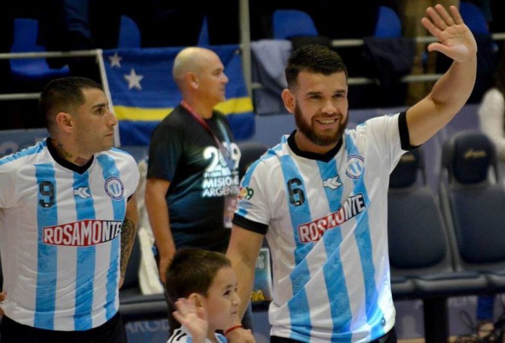 Sandro Antiveros, el crédito local en el Seleccionado de Futsal. Con su primer gol abrió el camino para el campeonato. (Los Andes)