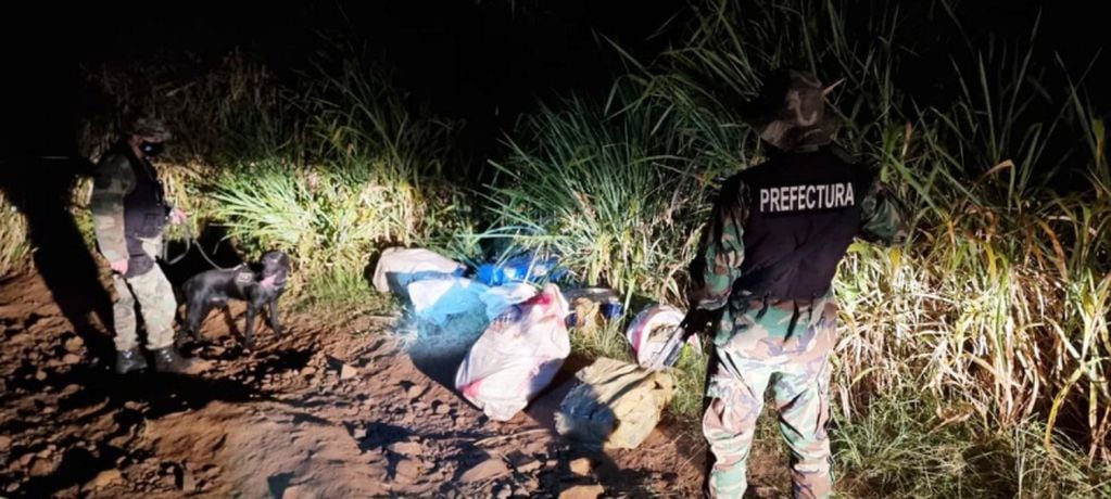 Prefectura Naval secuestró casi 170 kilogramos de droga en Eldorado.