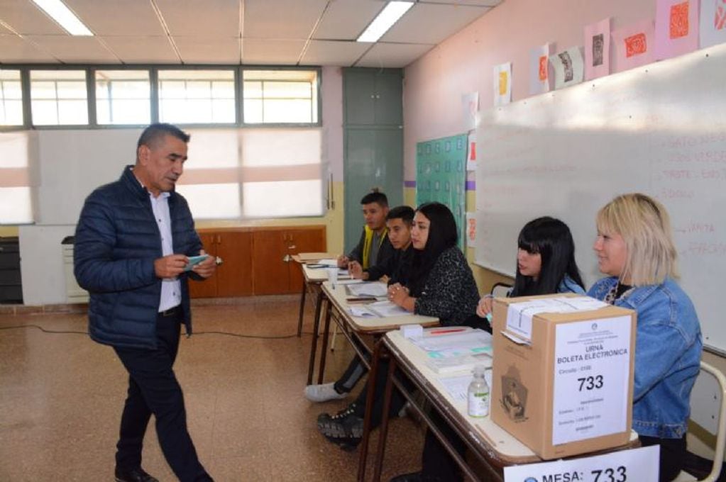 Ramón Rioseco, el candidato a gobernar la provincia de Neuquén por el Frente de Todos, ya votó.