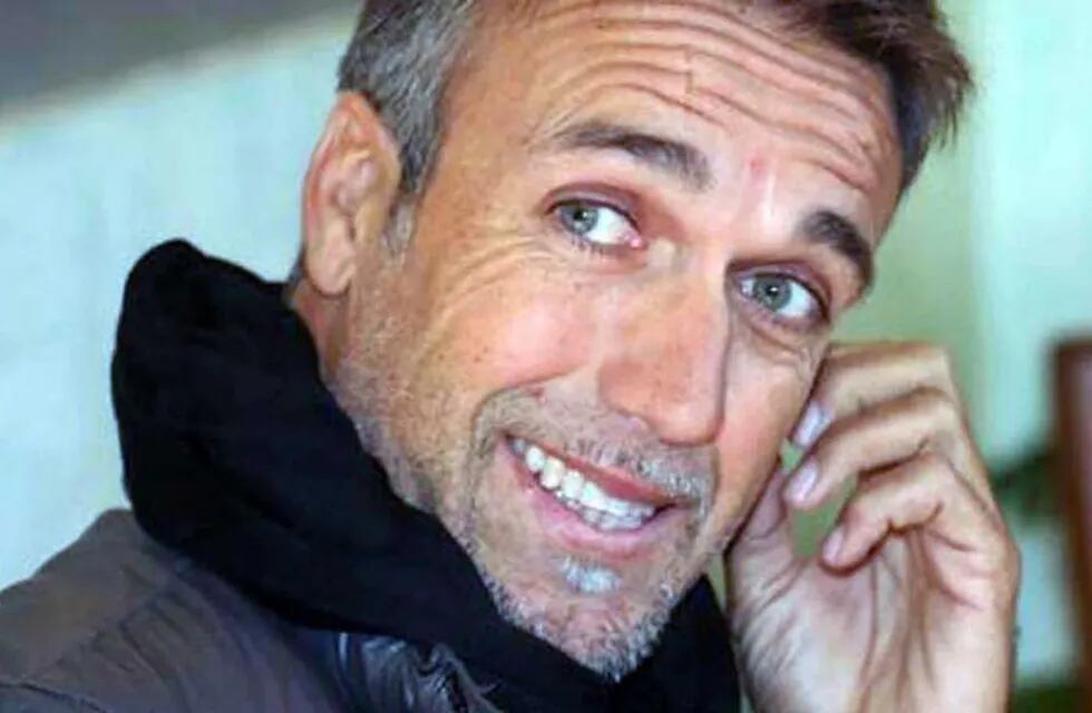 "Batigol" tiene 53 años y vive en Reconquista desde que se retiró del deporte profesional.