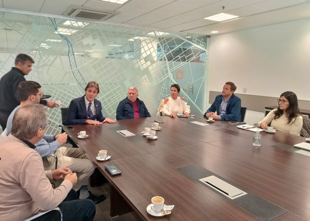 Reunión Municipio Arroyito y CESPAL con autoridades del Banco de la Provincia de Córdoba
