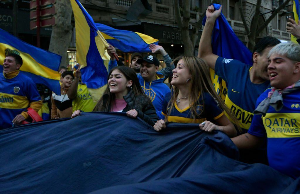 Fanáticos mendocinos celebraron el triunfo de Boca en la final Liga Profesional. Orlando Pelichotti
