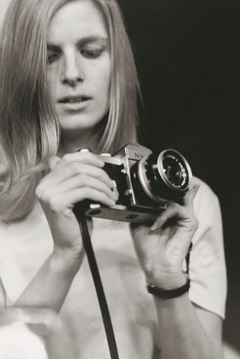 Linda con su camara Nikon en los años 70